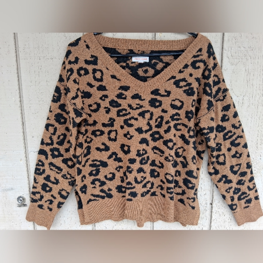 V-Neck Leopard Print Women’s Sweater